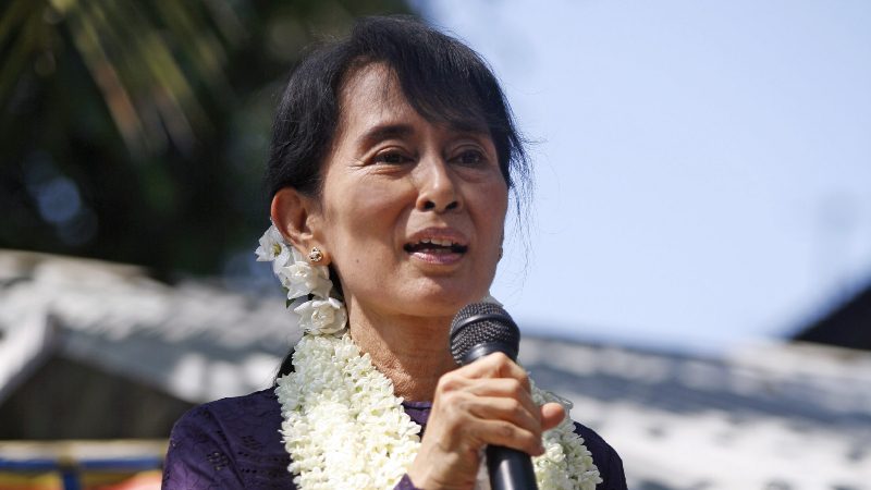 Birmania: Aung San Suu Kyi rieletta leader