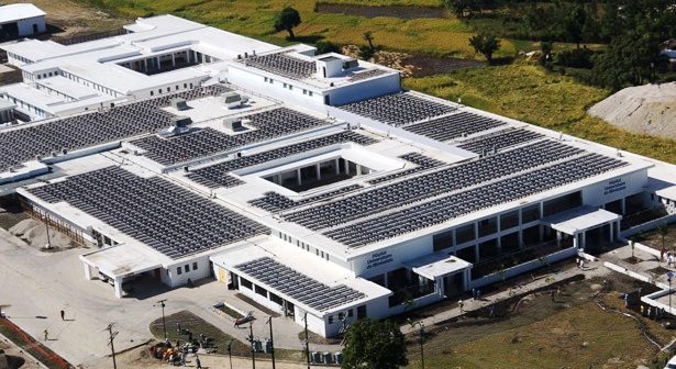 Haiti: nasce l'ospedale "solare" più grande del mondo