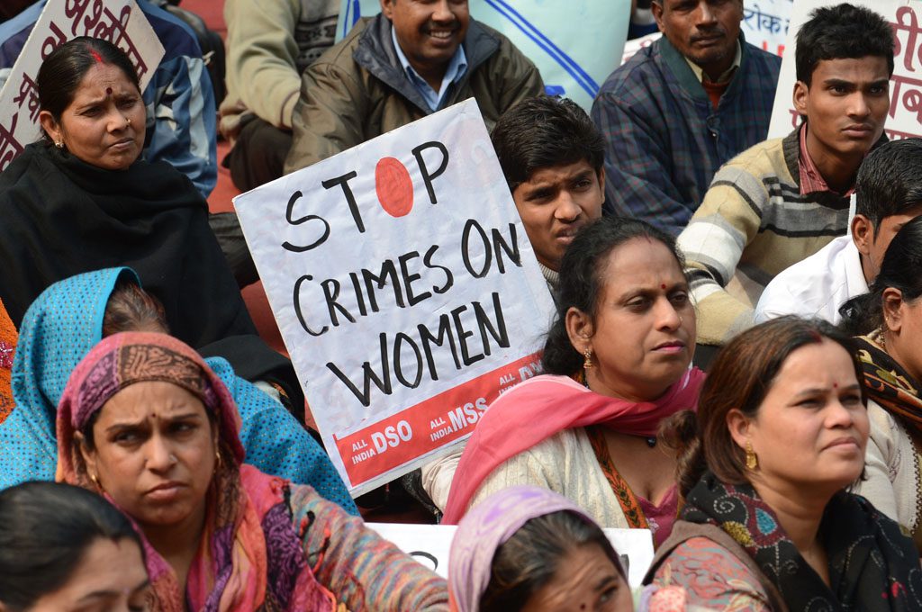 India: approvata nuova legge contro la violenza sulle donne