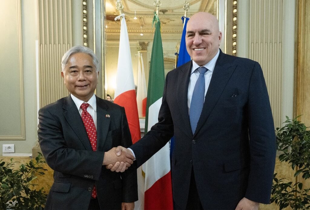 Cooperazione Italia-Giappone. Incontro tra Suzuki e Crosetto