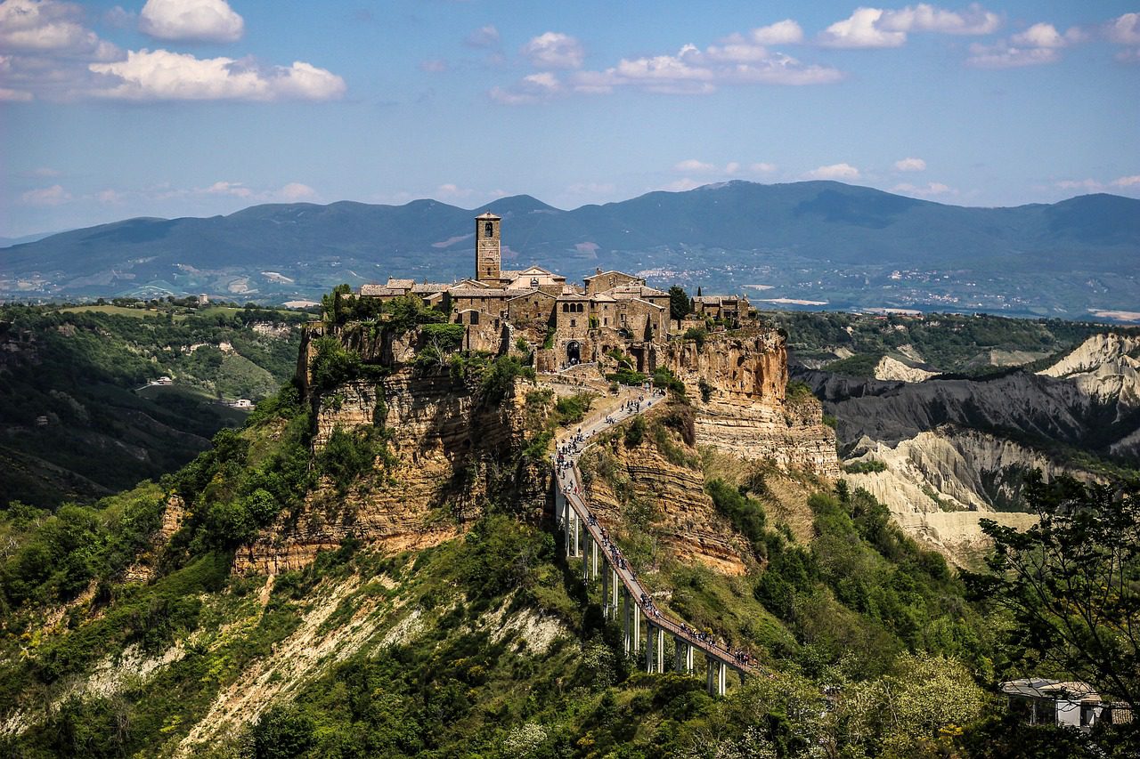 Borghi da visitare in Italia: cinque mete alternative per le nostre vacanze