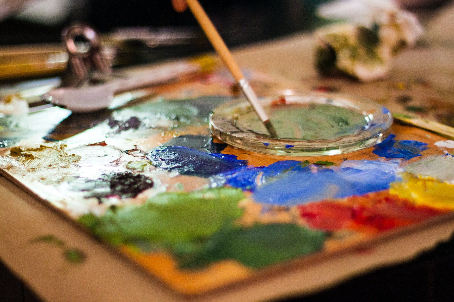 Gli effetti positivi della pittura: perché dipingere favorisce il benessere