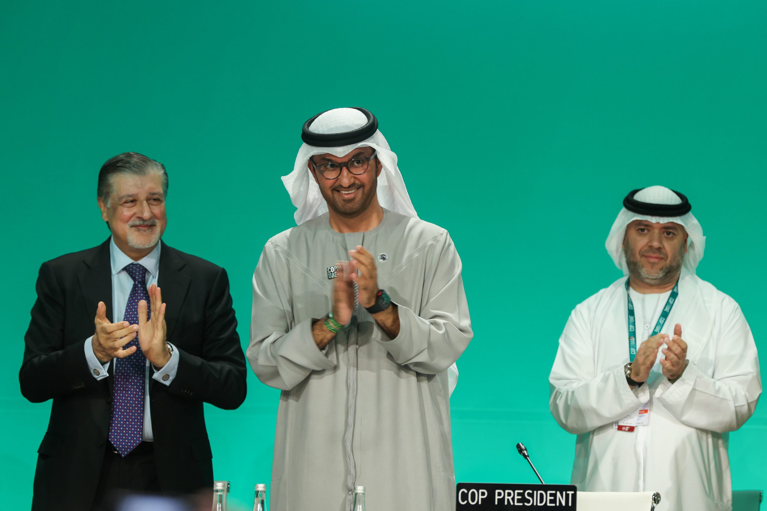 COP28 di Dubai: raggiunto accordo storico sulla fuoriuscita dalle fonti fossili