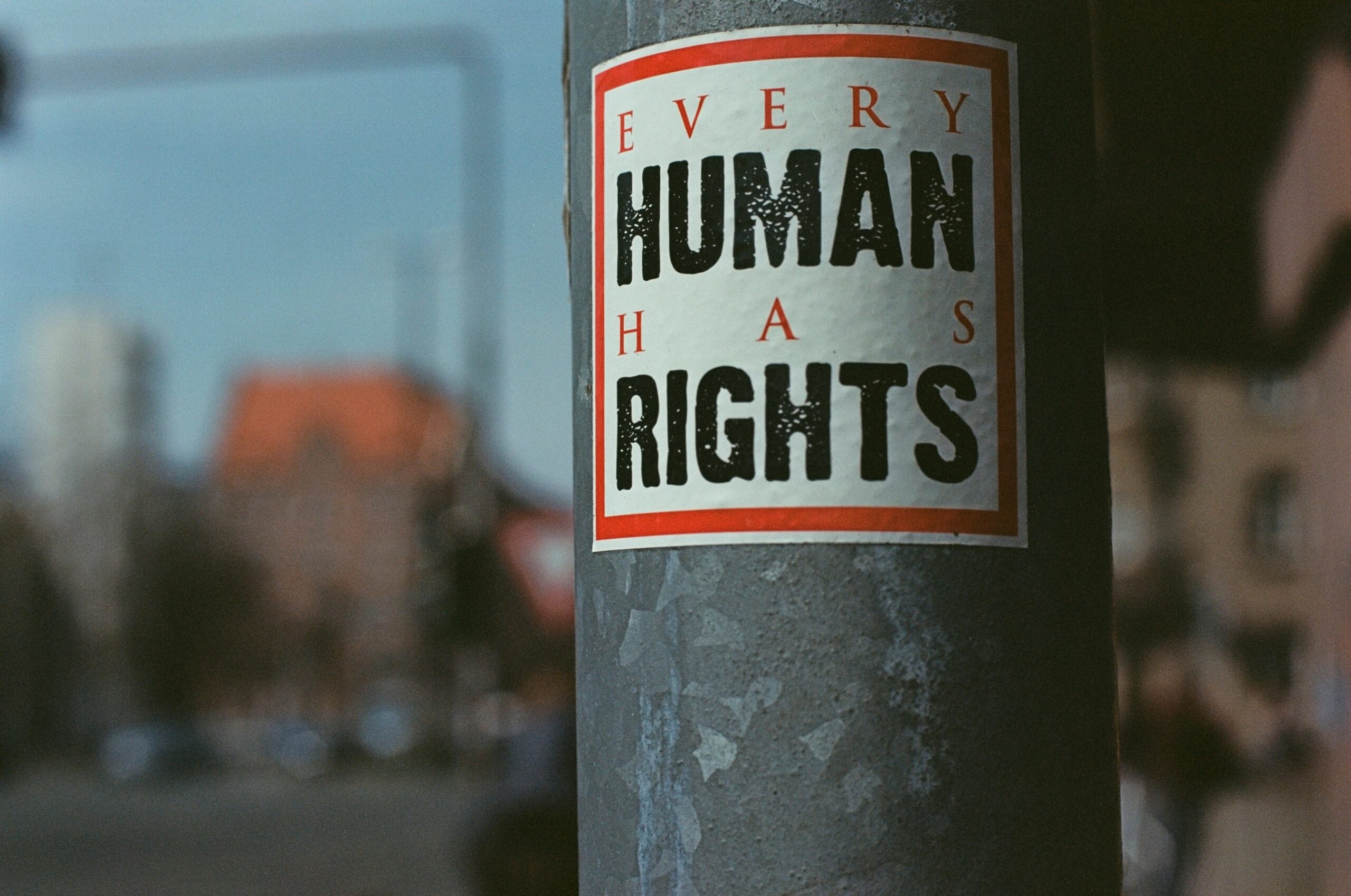 Chi sono e cosa fanno i difensori dei diritti umani?