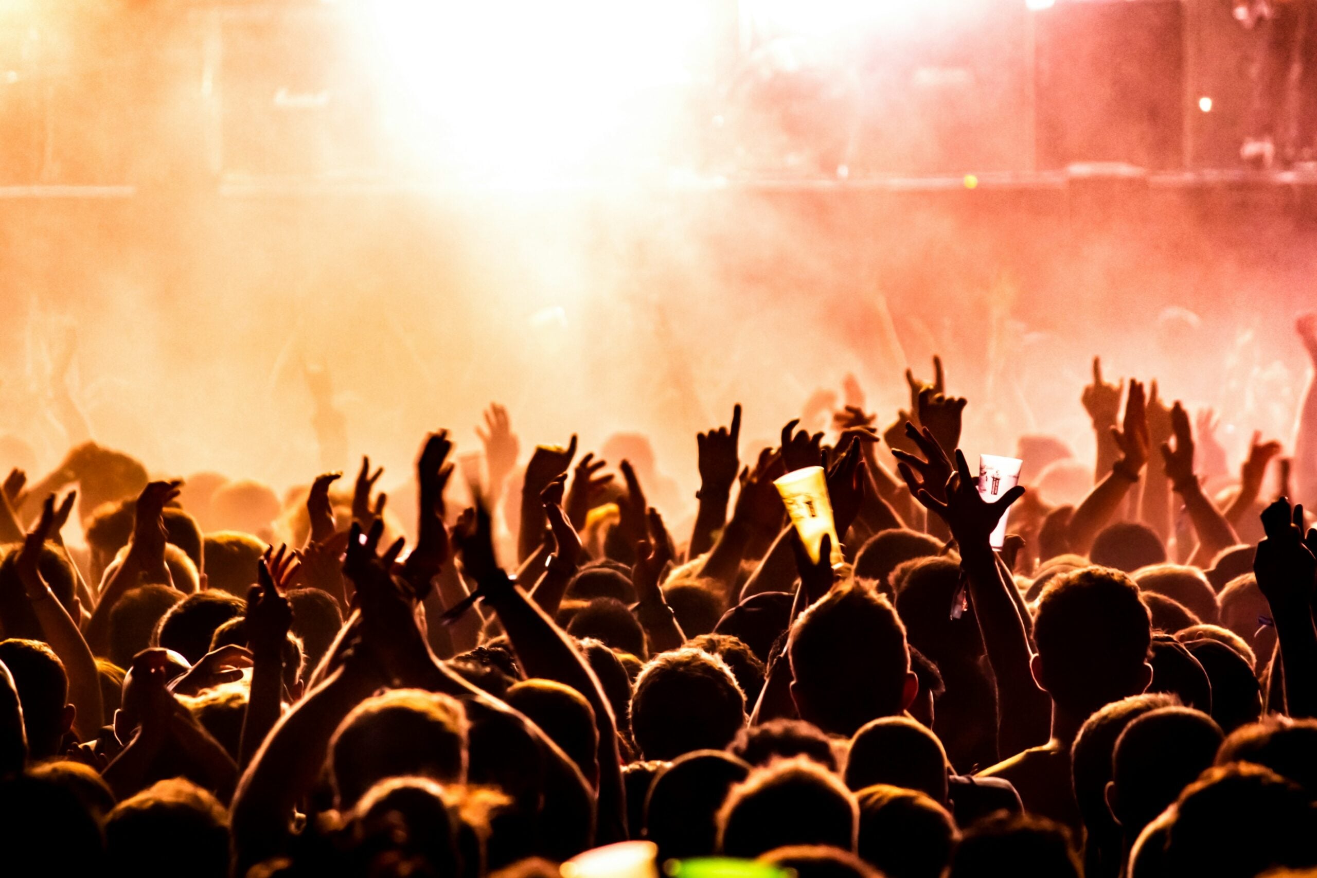 Live music nella cultura urbana: perché amiamo i concerti dal vivo