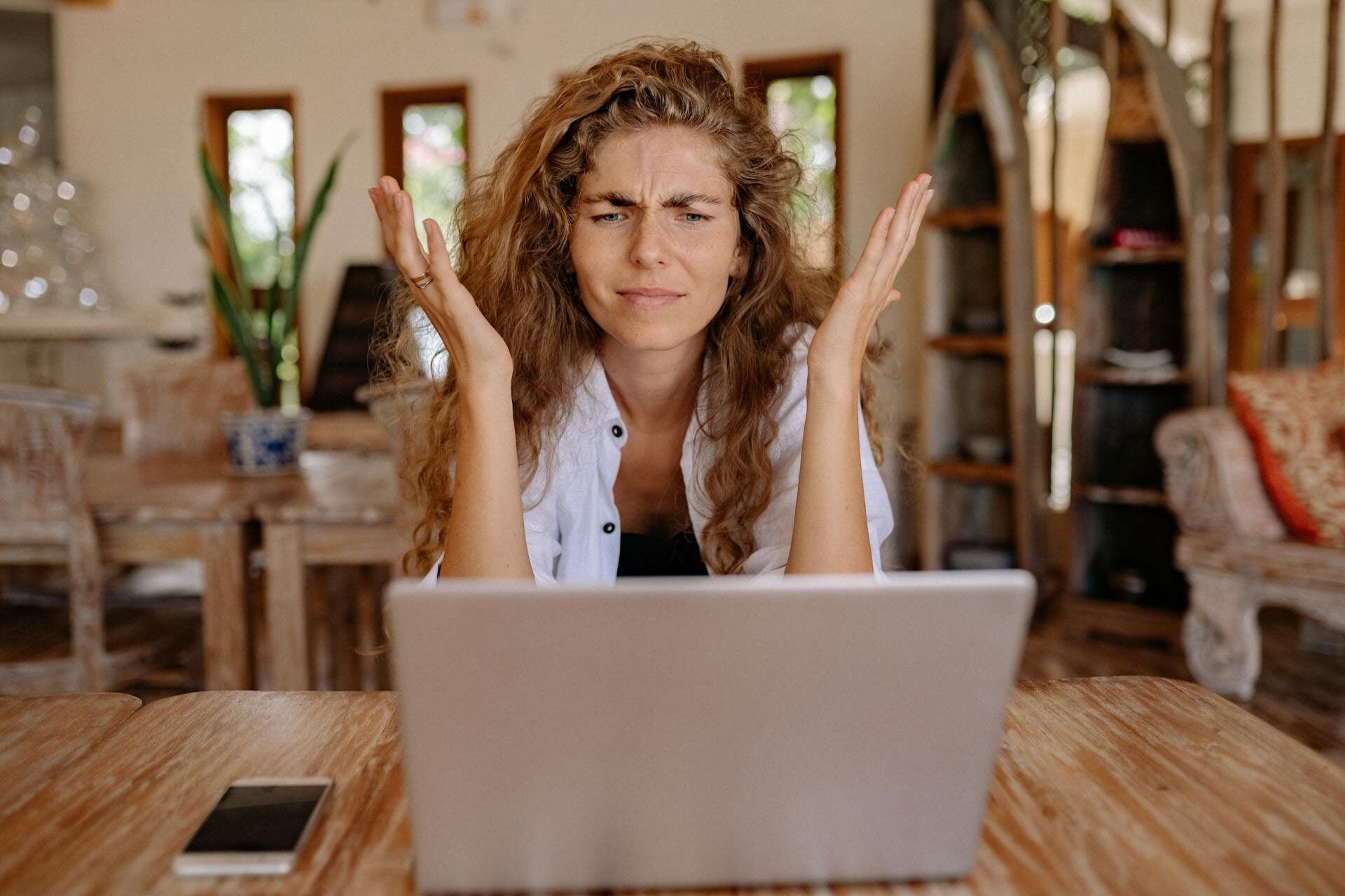 Addio burnout estivo: come affrontare il rush lavorativo prima delle ferie