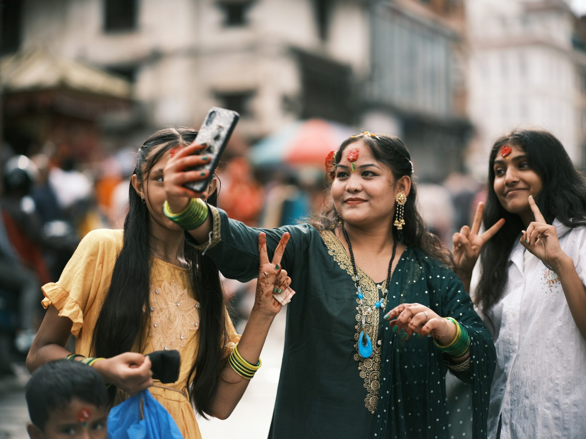 Nepal tra proteste e cambiamento: la nuova premier eletta online punta alla pace