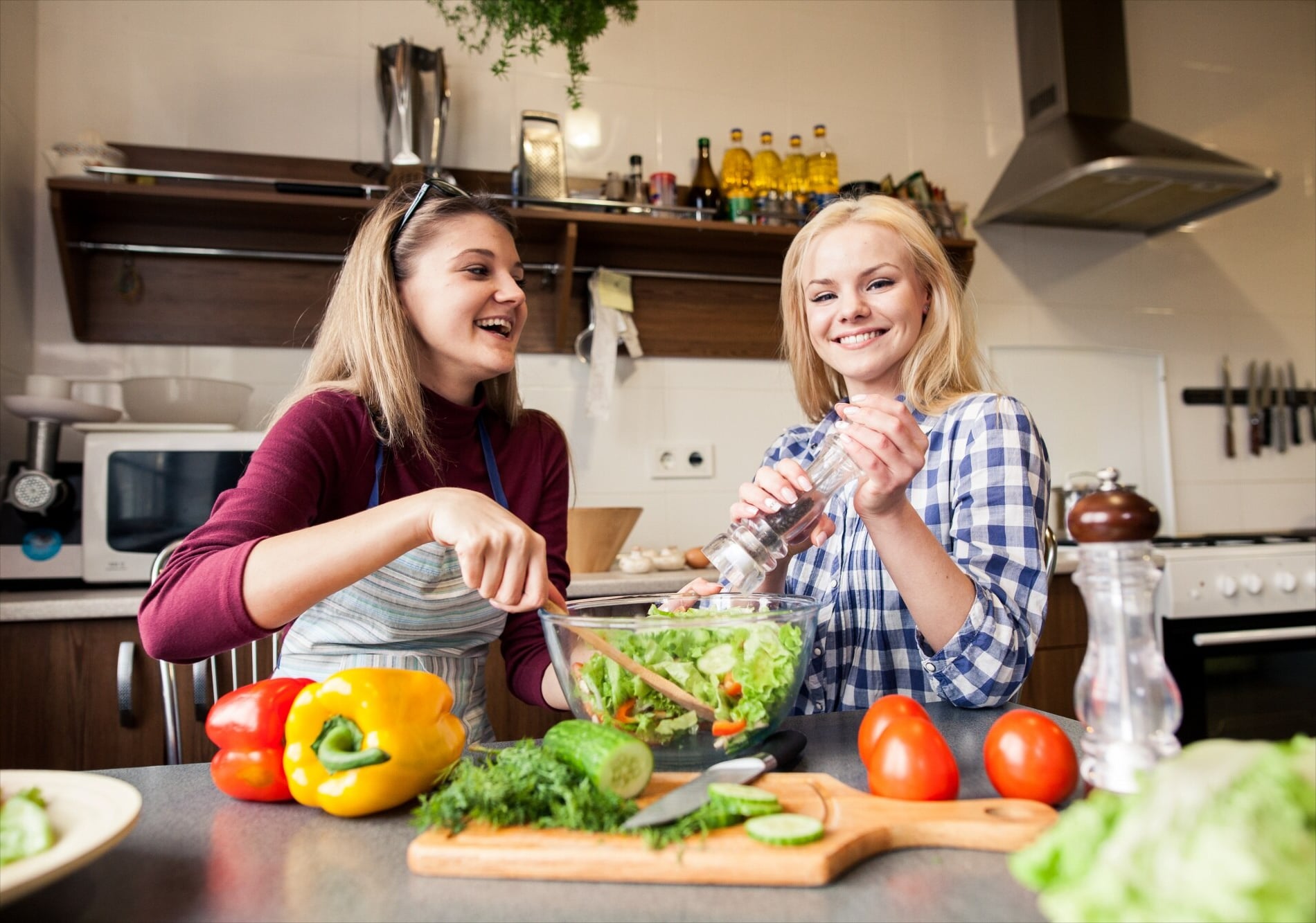 Come la nuova piramide alimentare unisce la dieta mediterranea con il fattore tempo