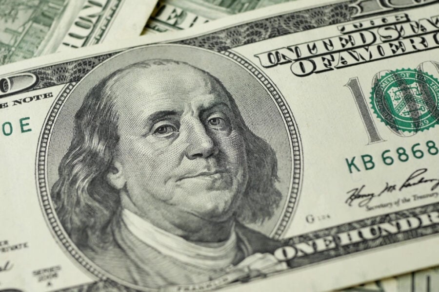 Benjamin Franklin (1706-1790) fu uno dei padri fondatori degli Stati Uniti, tanto che il suo volto appare sui biglietti da 100 dollari.