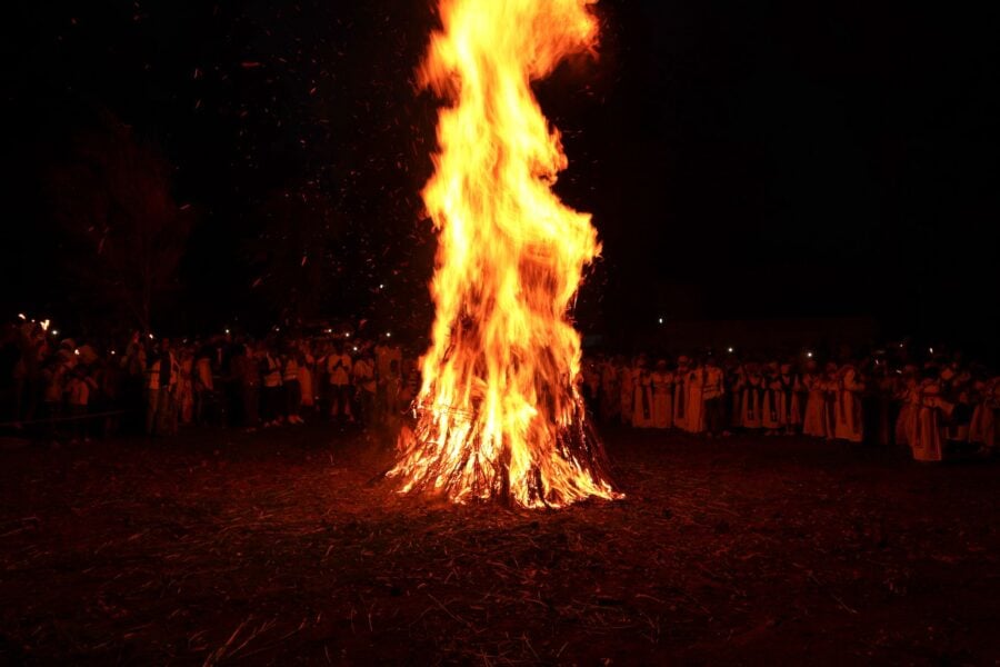 solstizio d'estate, celebrazione di un fal&ograve;