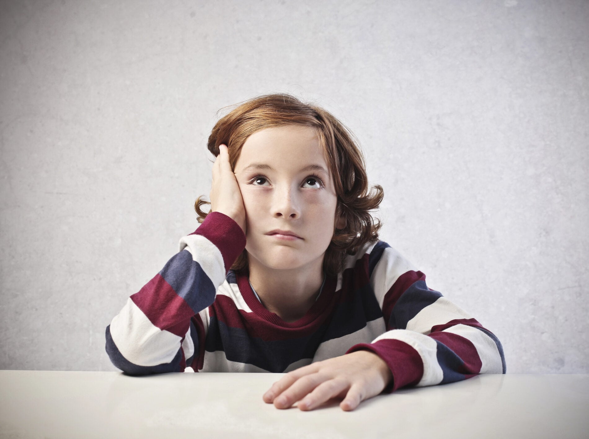 La noia fa bene ai bambini: scopri perch&eacute; &egrave; importante per la loro crescita