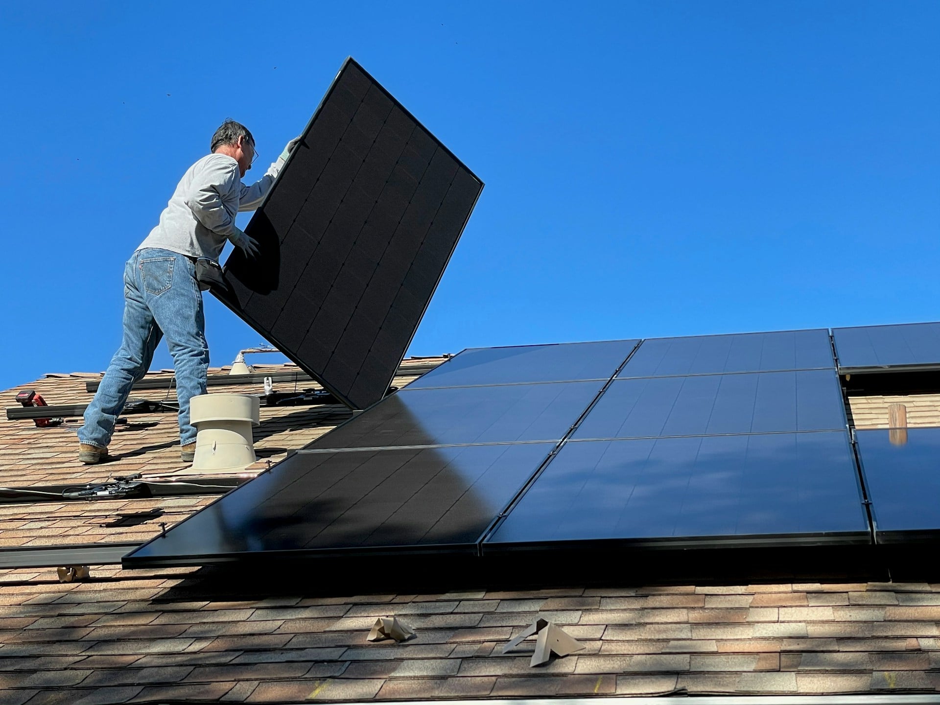 Energia pulita: l’Italia segna un record storico nell’installazione di impianti fotovoltaici